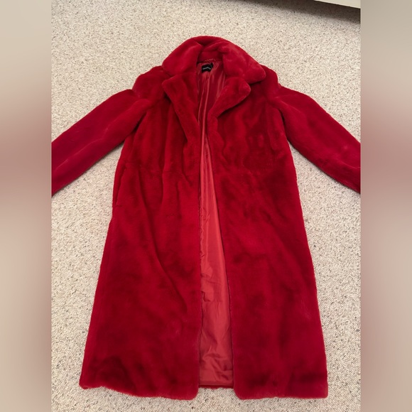Elegant Red Faux Fur Coat - Picture 1 of 3